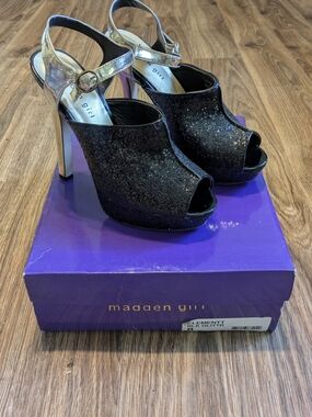 Madden Girl Black Glitter Peep-Toe Platform Heels, Size 8